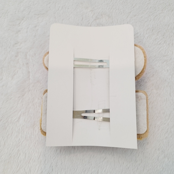 💕 NWOT 1 Pair Of Fluffy Hair Clips Pink and Yellow - Picture 2 of 9